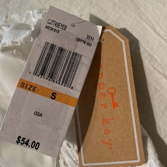 126. Copper Key Eyelet Lace Dress in White, Size Small - Picture 13 of 16